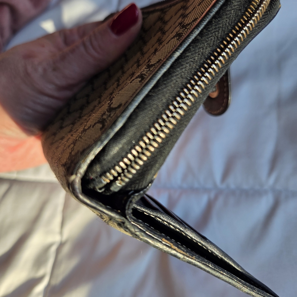 Authentic Vintage CELINE Macadam Pattern Round Zipper Vintage Bi-Fold Wallet - Picture 8 of 12